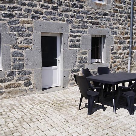 Chez Nave Au Pied Du Meygal Apartment Boussoulet Екстериор снимка